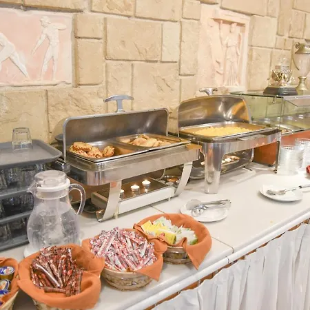 μαντάς Ξενοδοχείο Λουτράκι
